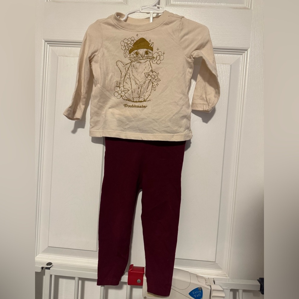 Old Navy Cream Cat Graphic Shirt and Burgundy Leggings